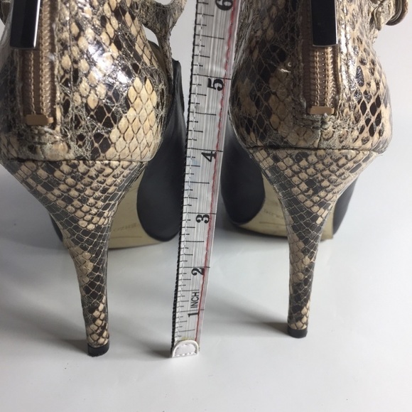 ENZO Angiolini snake skin black high heels pointed toe - Picture 6 of 10